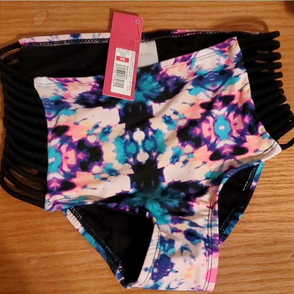 Multicolor High-Waisted Bikini Bottoms with Side Cutouts